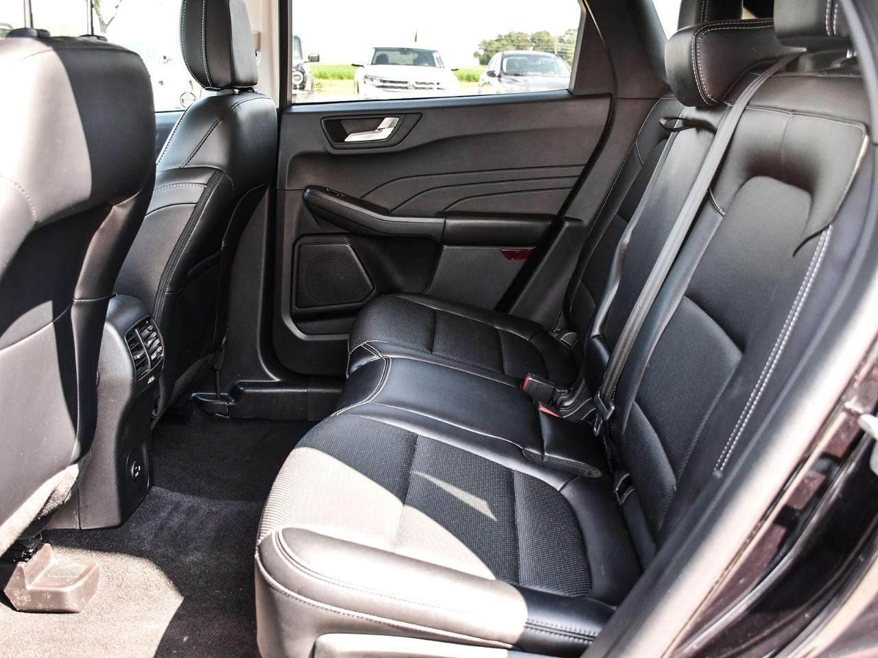 2022 Ford Escape Titanium Hybrid NAV | HTD SEATS | HTD STEERING | REMOTE START | ADAPTIVE CRUISE Photo