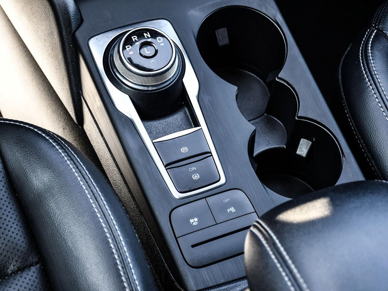 2022 Ford Escape Titanium Hybrid NAV | HTD SEATS | HTD STEERING | REMOTE START | ADAPTIVE CRUISE Photo