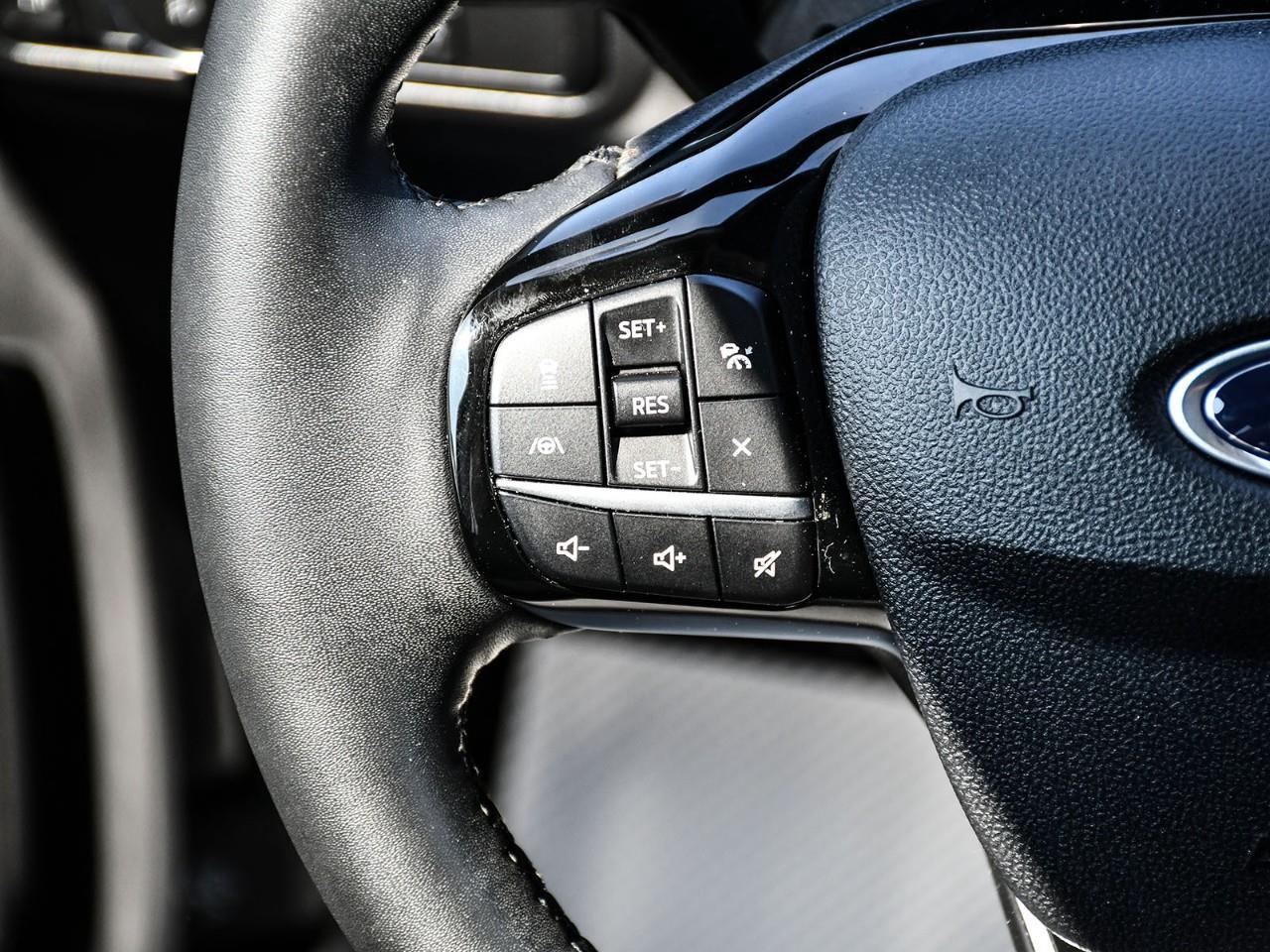 2022 Ford Escape Titanium Hybrid NAV | HTD SEATS | HTD STEERING | REMOTE START | ADAPTIVE CRUISE Photo