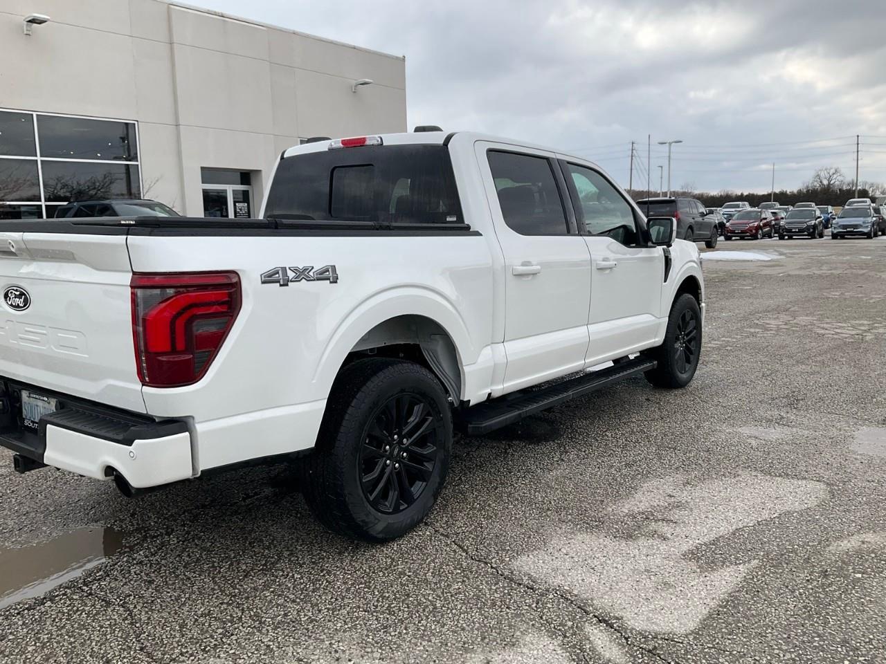 2026 Ford F-150 Lariat Photo4