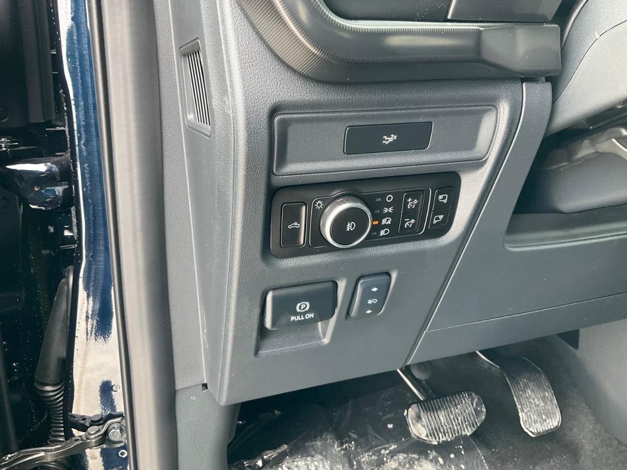 2026 Ford F-150 Lariat Photo