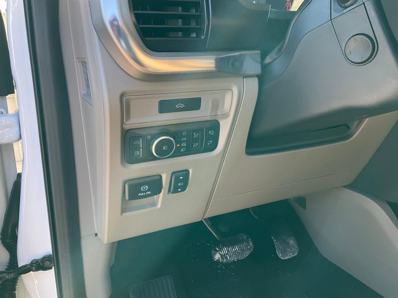 2026 Ford F-150 Platinum Photo