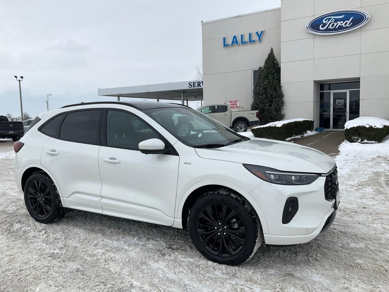 2025 Ford Escape ST-Line Elite NAV | SUNROOF | HTD SEATS | HTD STEERING | REMOTE START Photo2