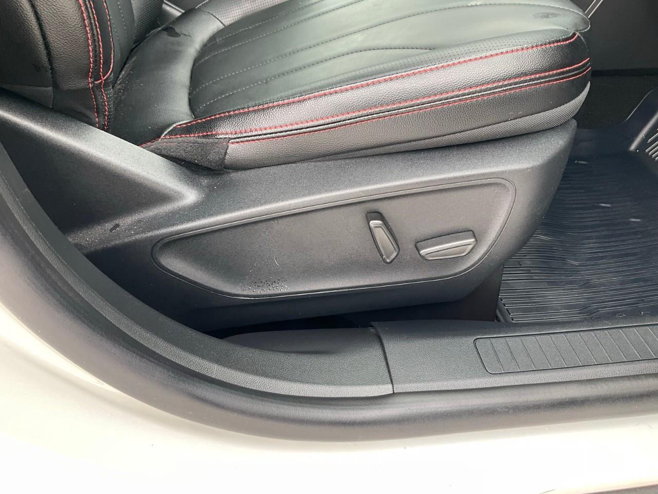 2025 Ford Escape ST-Line Elite NAV | SUNROOF | HTD SEATS | HTD STEERING | REMOTE START Photo