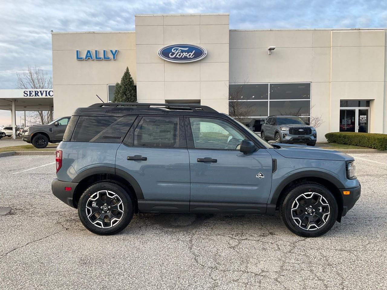 2026 Ford Bronco Sport Outer Banks Photo3