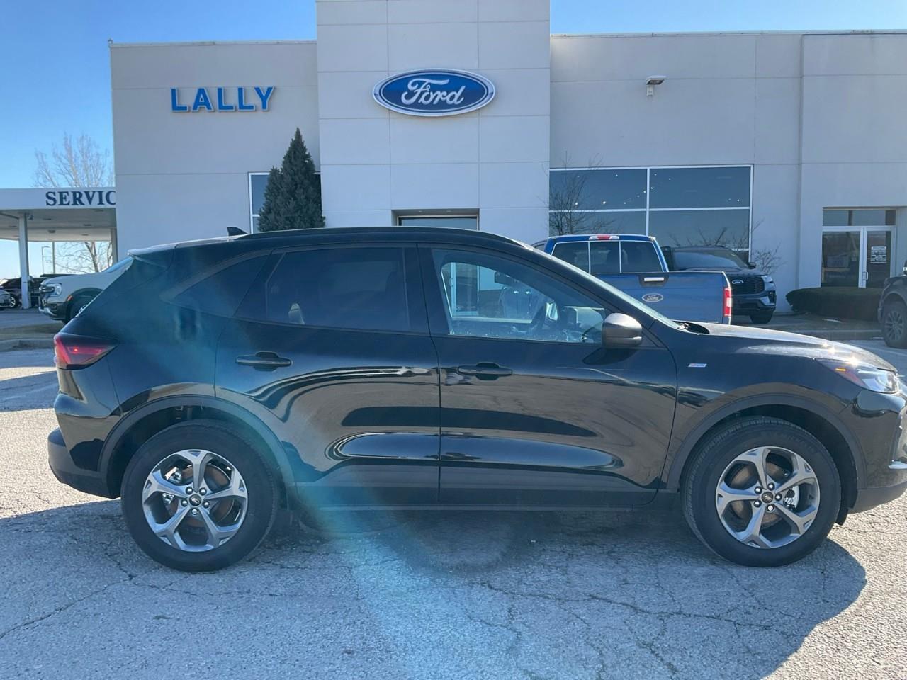 2025 Ford Escape ST-Line Photo