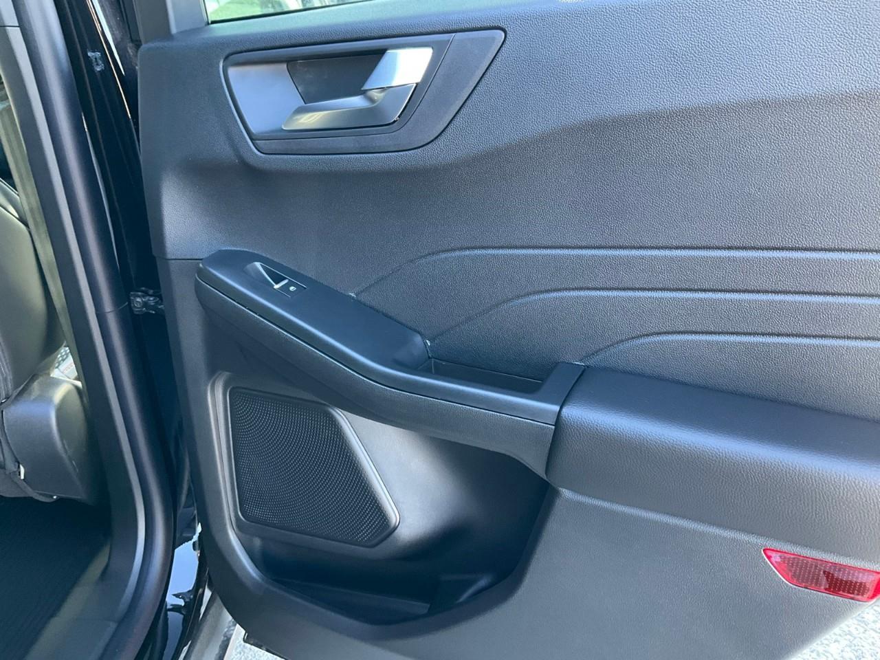 2025 Ford Escape ST-Line Photo
