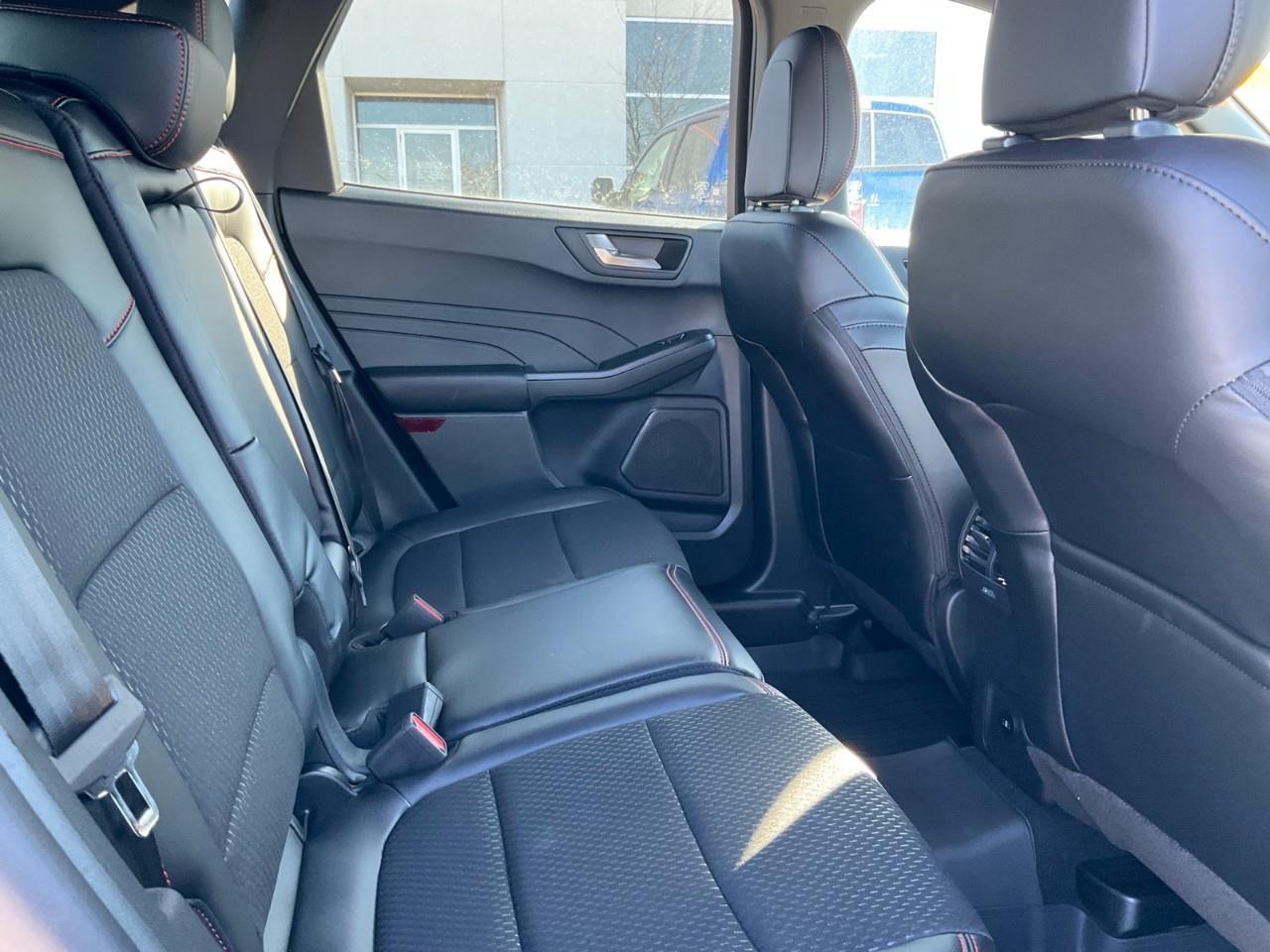 2025 Ford Escape ST-Line Photo