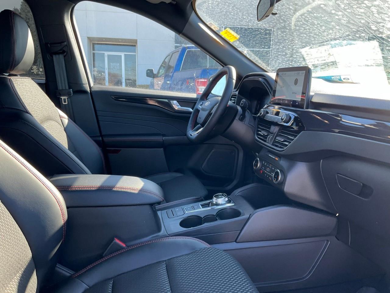 2025 Ford Escape ST-Line Photo