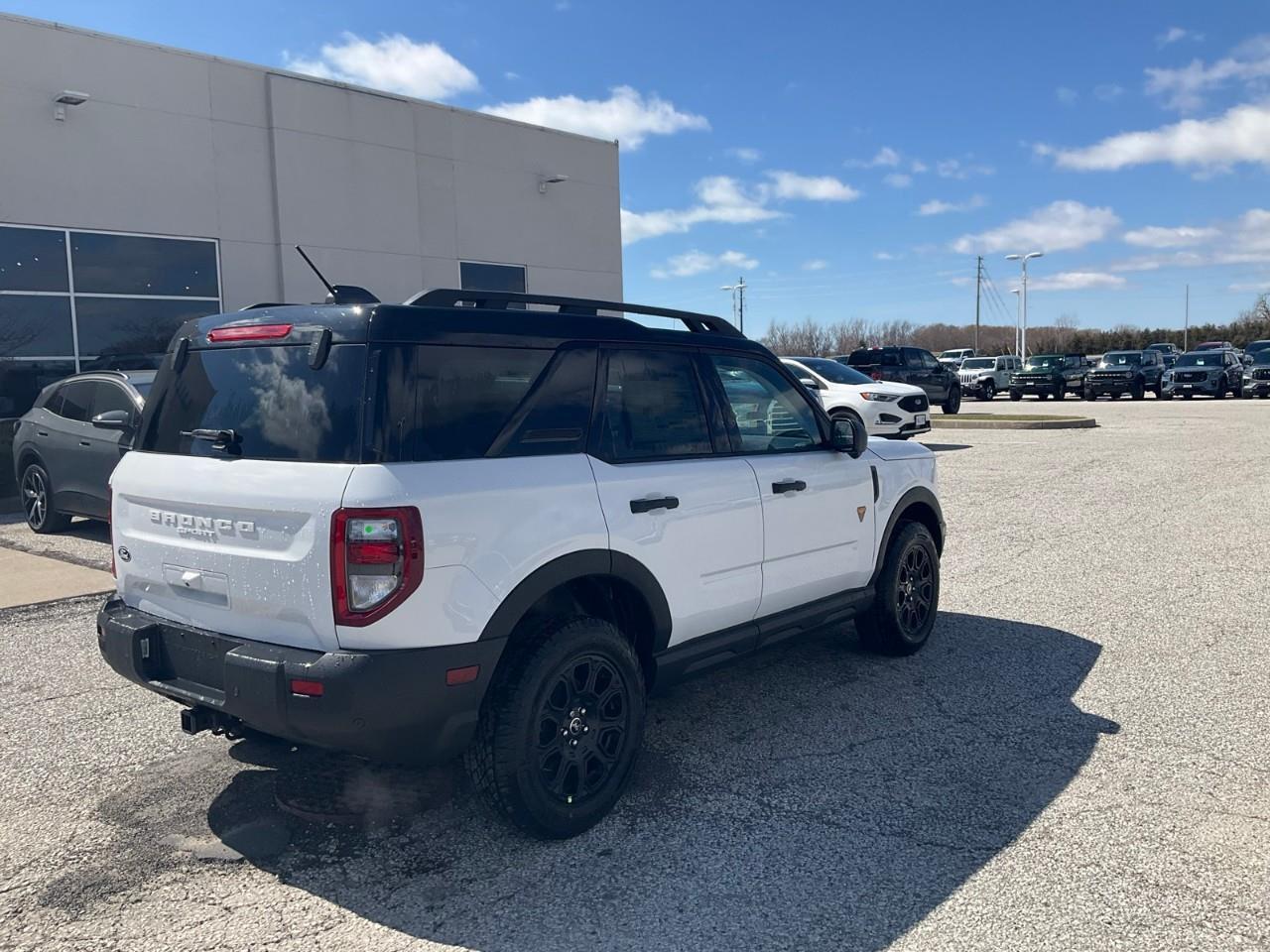 2026 Ford Bronco Sport BADLANDS Photo2