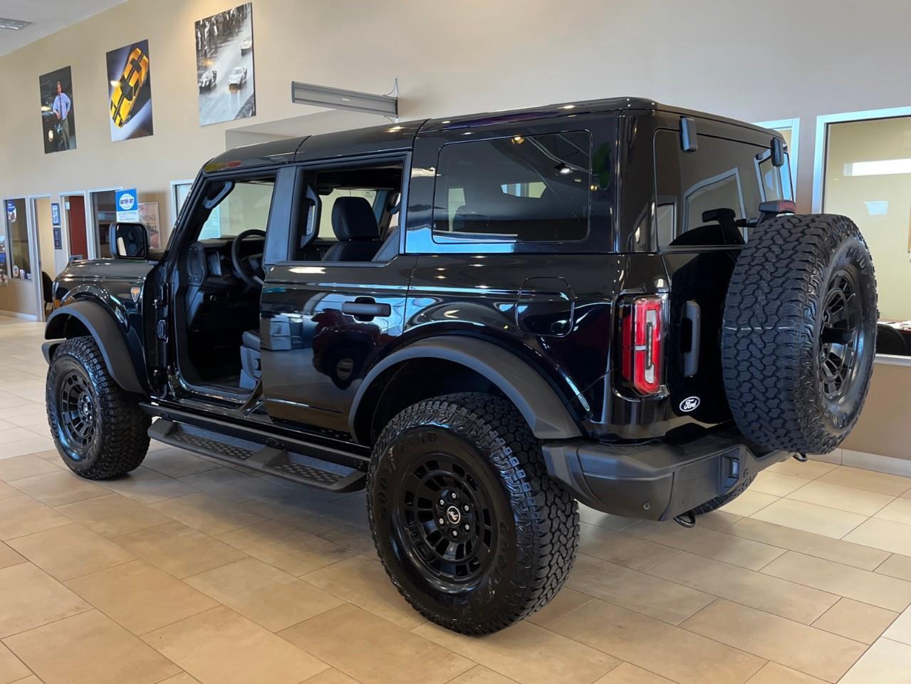 2026 Ford Bronco Badlands Photo2