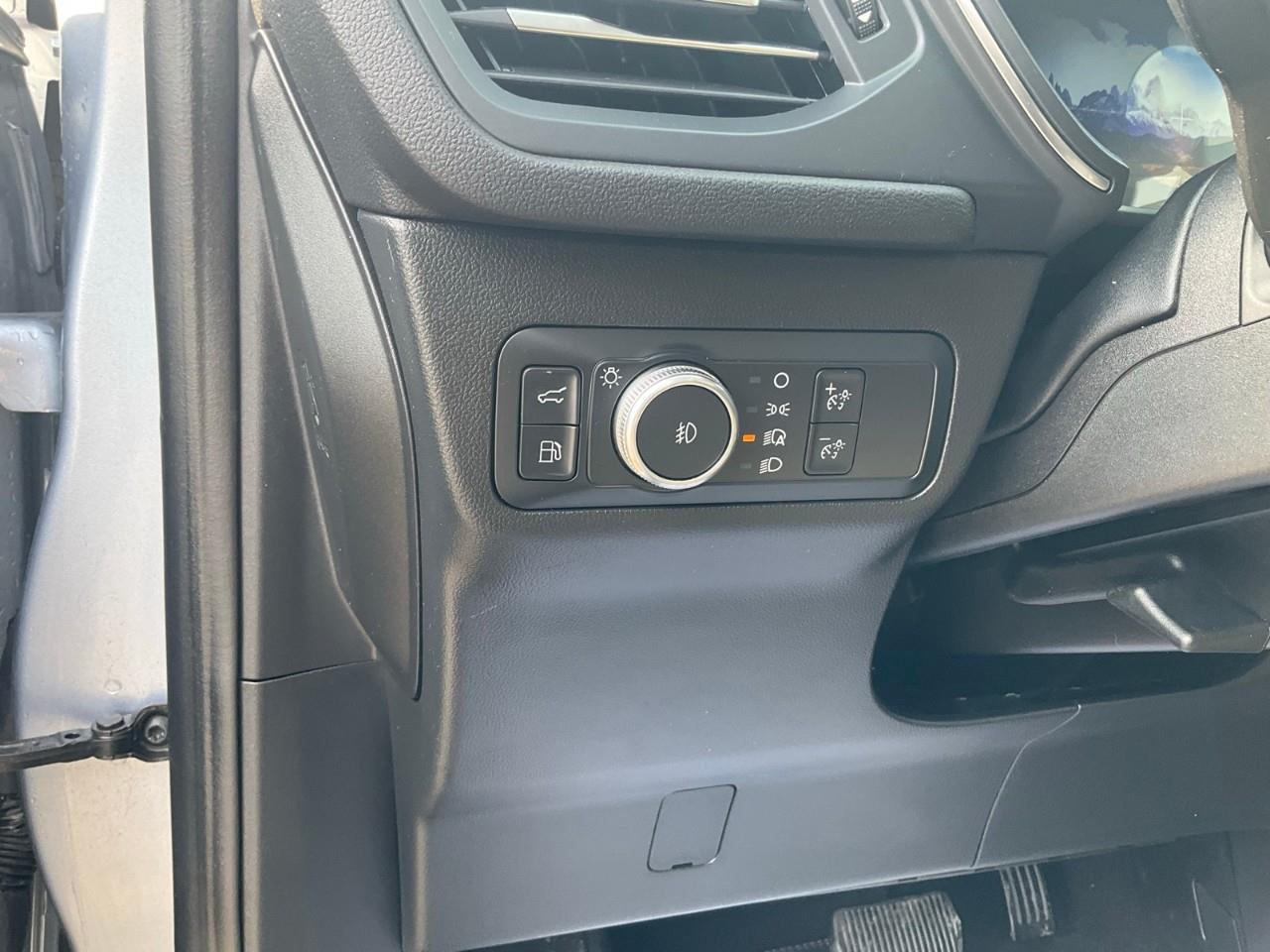2022 Ford Escape Titanium Hybrid HYBRID | NAV | SUNROOF | HTD SEATS | HTD STEERING | REMOTE START Photo