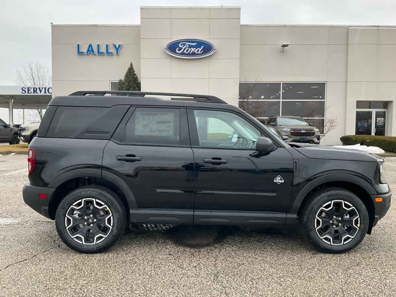 2026 Ford Bronco Sport Outer Banks Photo2