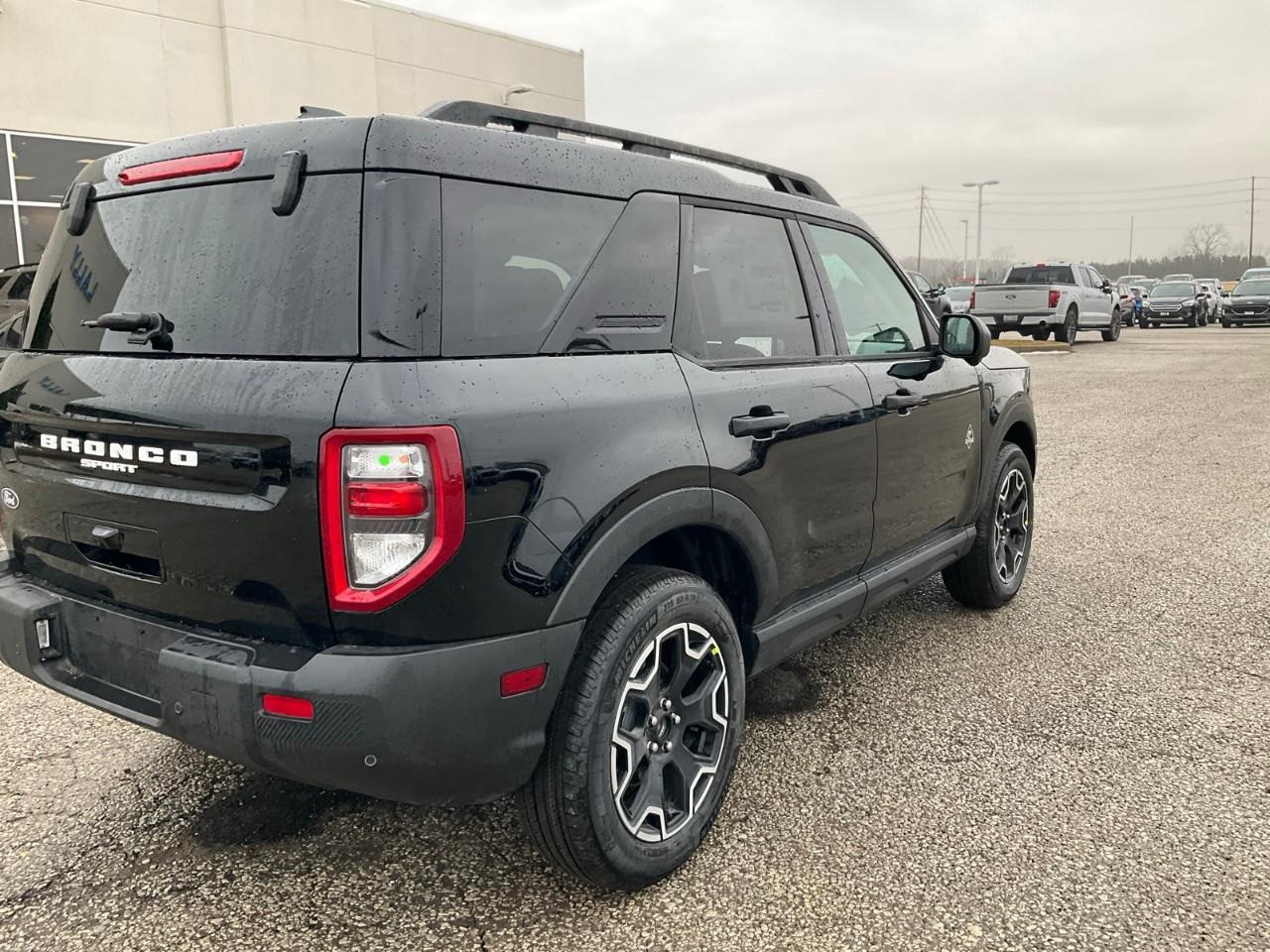 2026 Ford Bronco Sport Outer Banks Photo4