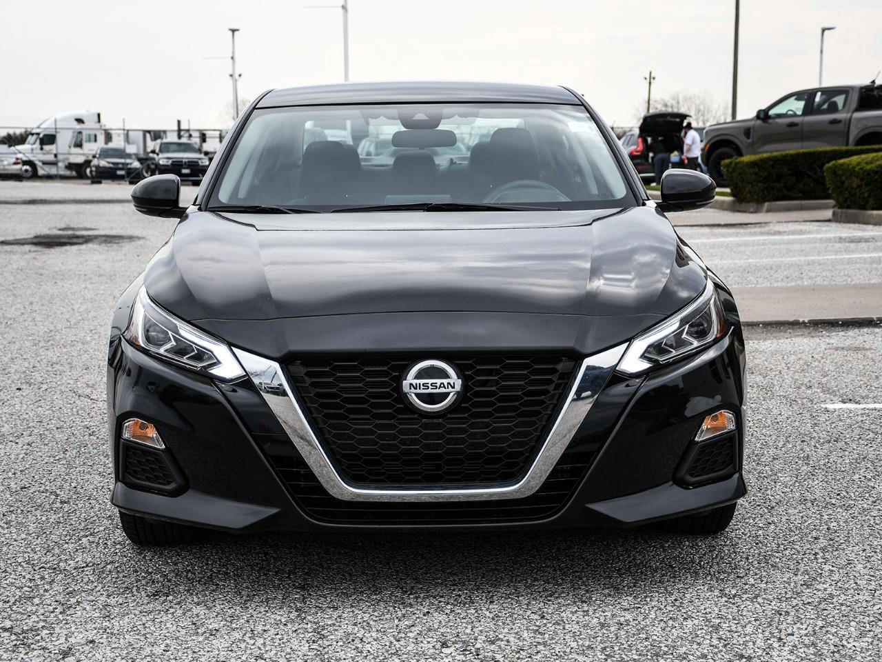 2021 Nissan Altima 2.5 SE HEATED SEATS | REMOTE START | BLIND SPOT MONITORING Photo