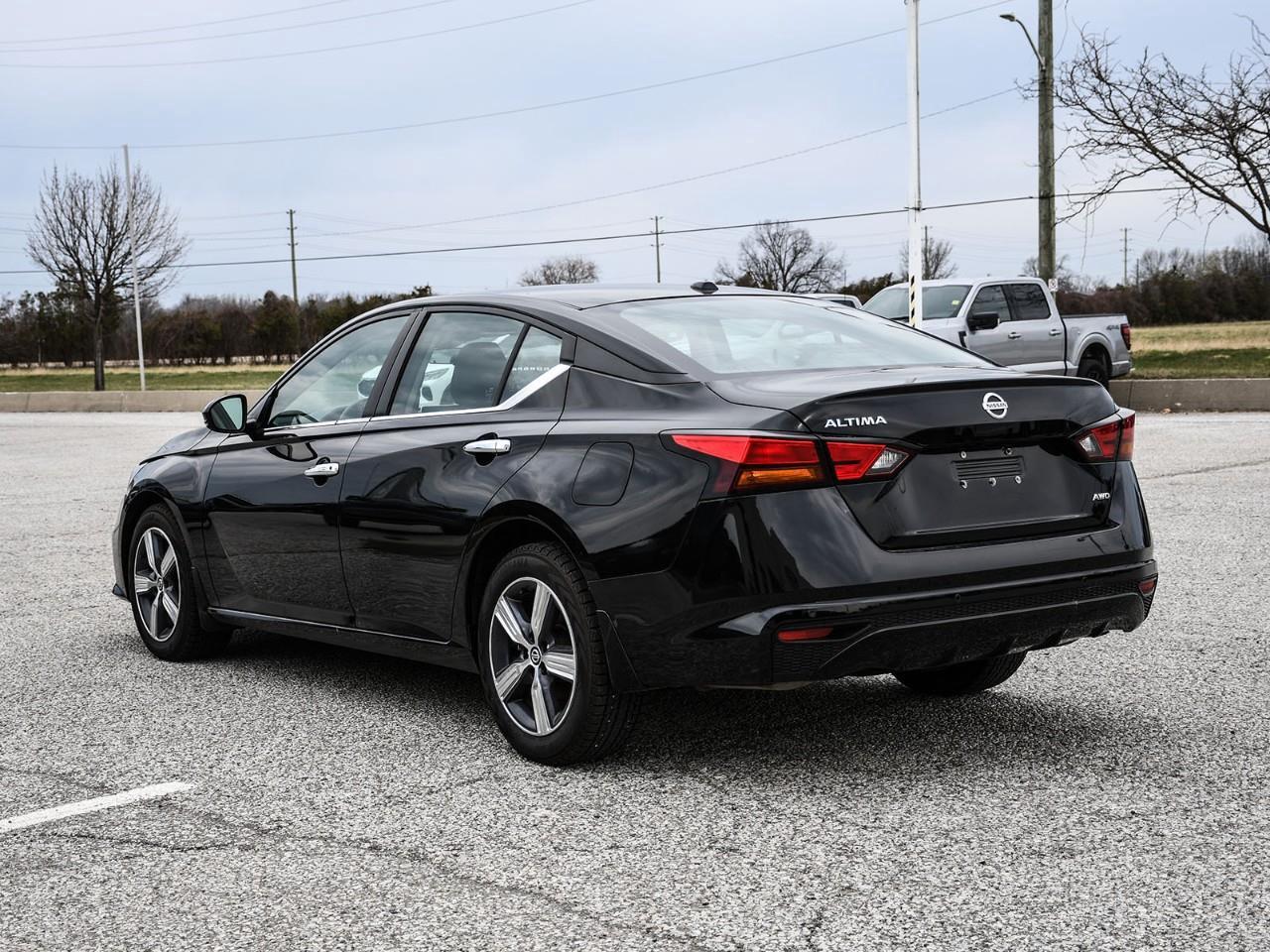 2021 Nissan Altima 2.5 SE HEATED SEATS | REMOTE START | BLIND SPOT MONITORING Photo