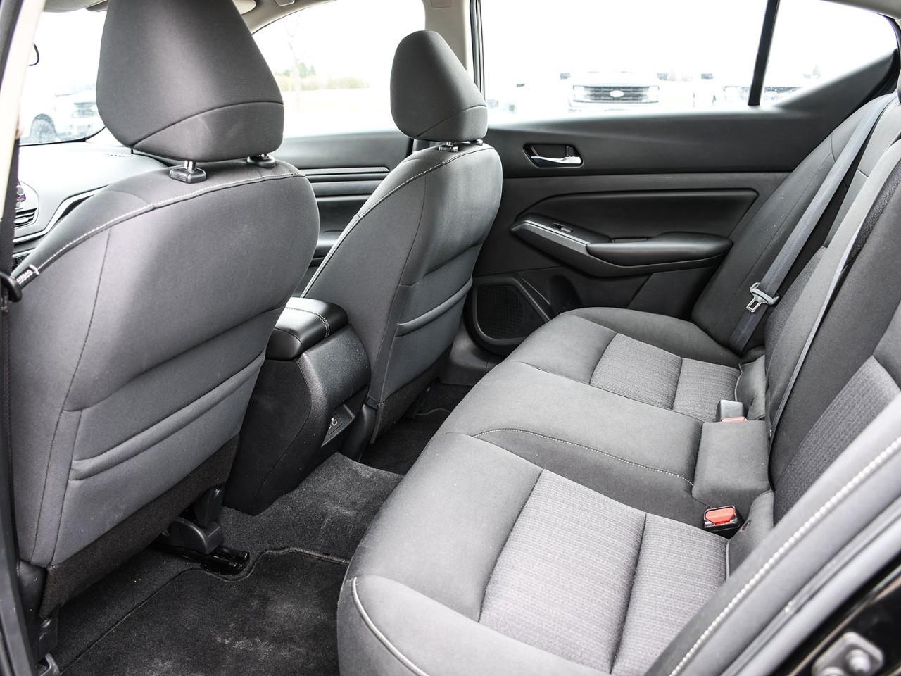 2021 Nissan Altima 2.5 SE HEATED SEATS | REMOTE START | BLIND SPOT MONITORING Photo