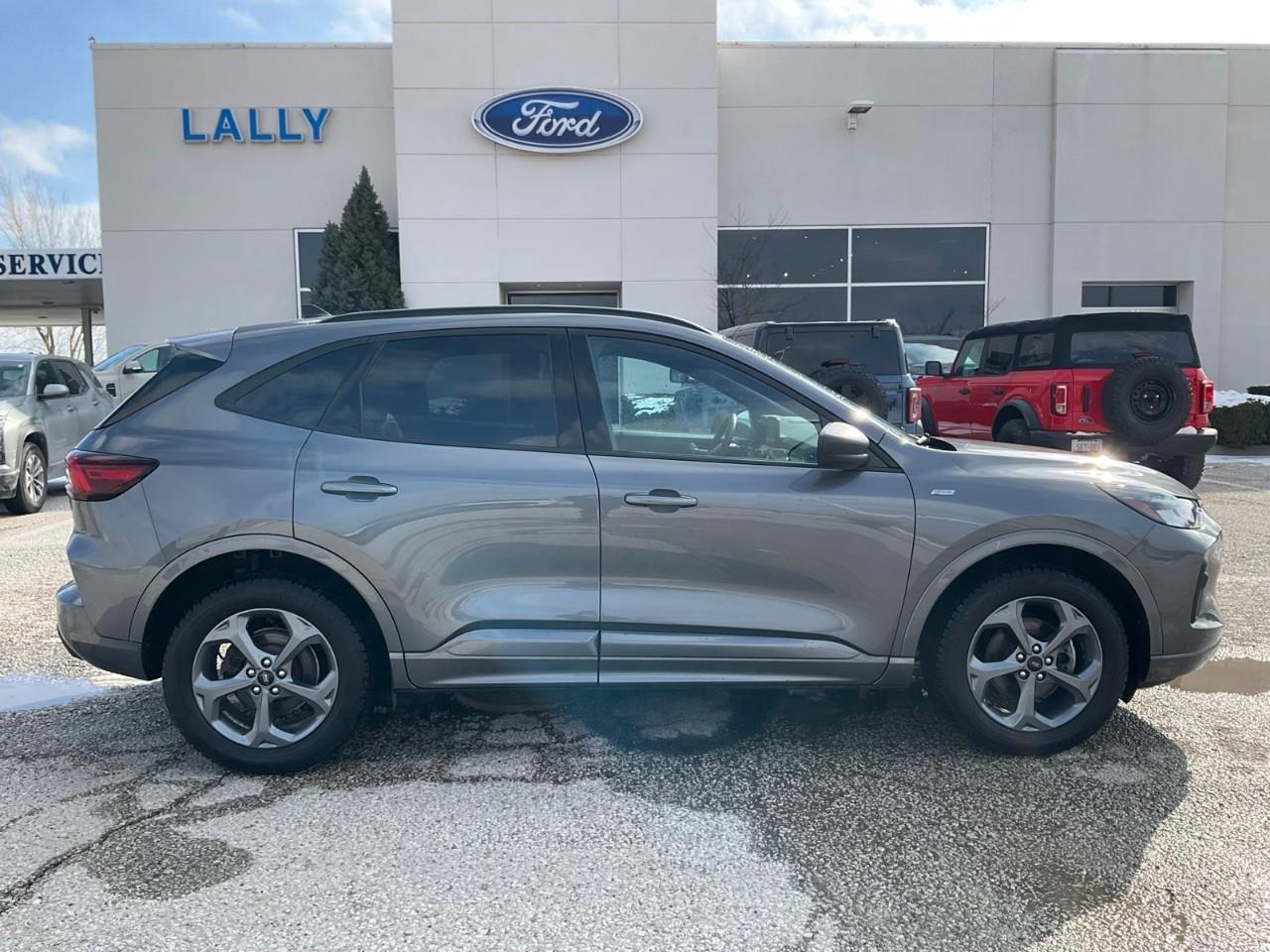 2023 Ford Escape ST-Line HYBRID | HTD SEATS | HTD STEERING | REMOTE START Photo