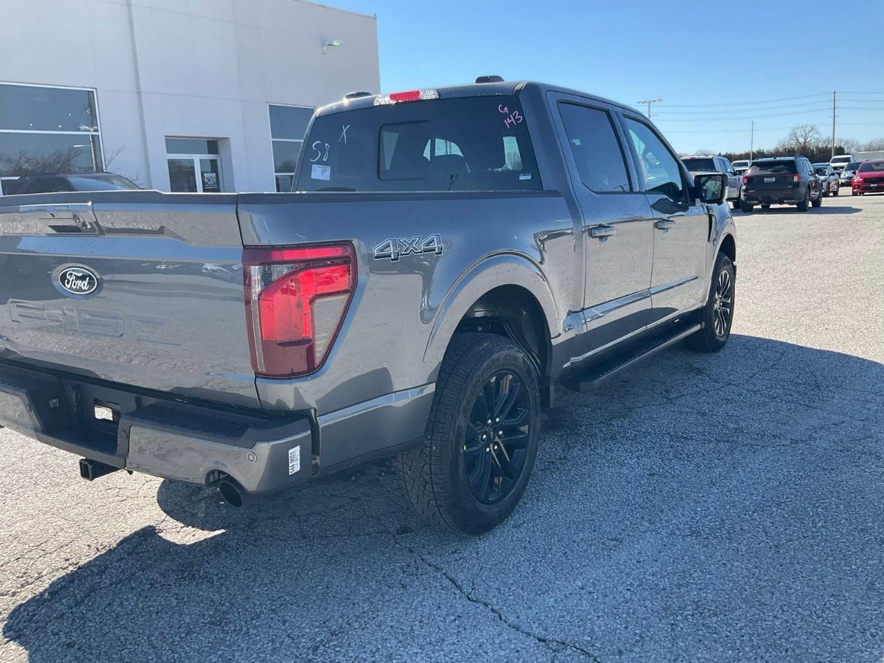 2026 Ford F-150 XLT Photo4