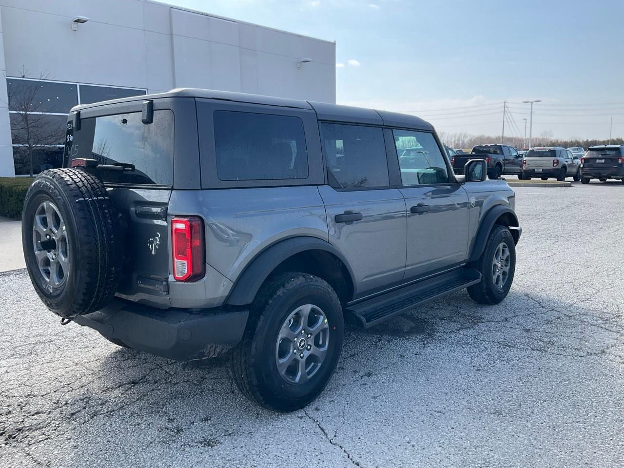 2026 Ford Bronco Big Bend Photo4