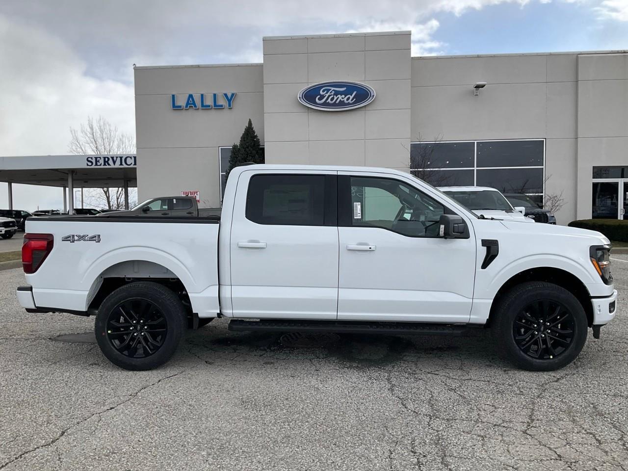 2026 Ford F-150 XLT Photo3