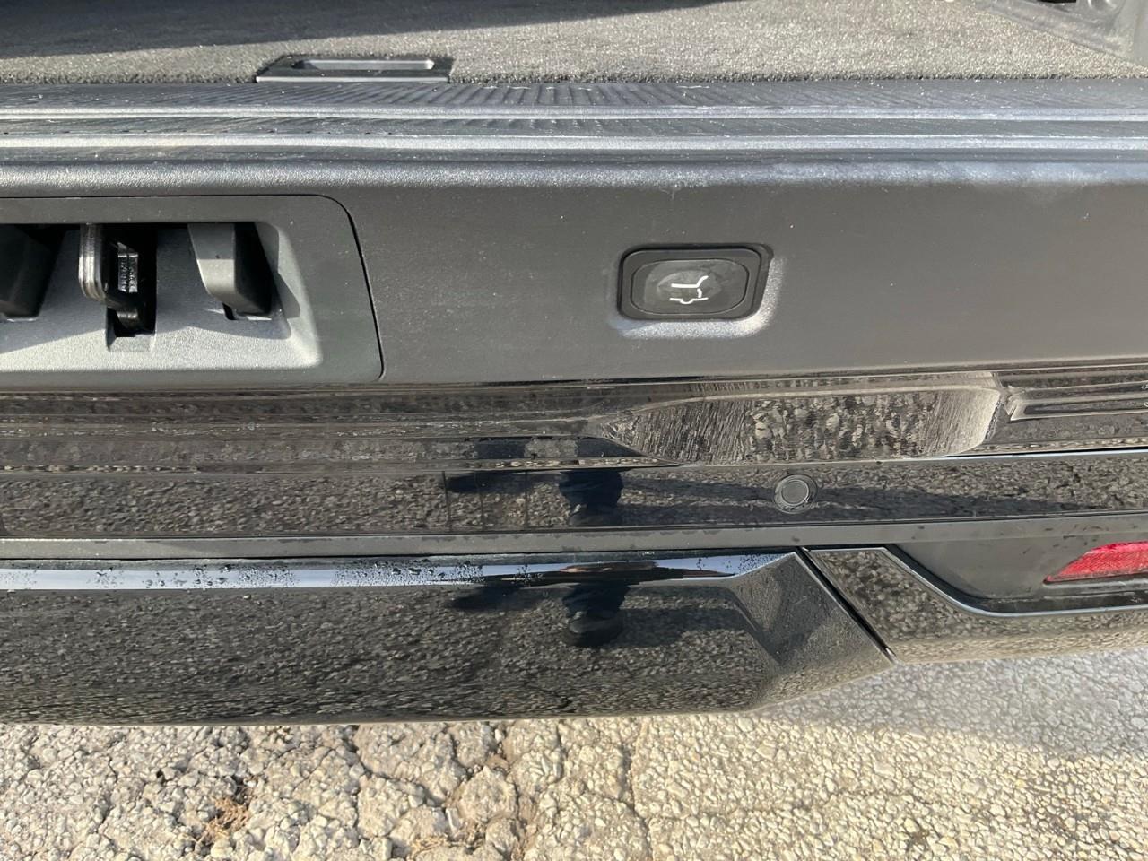 2025 Ford Expedition Tremor TREMOR | HTD & COOLED SEATS | SUNROOF | HTD STEERING | REMOTE START Photo
