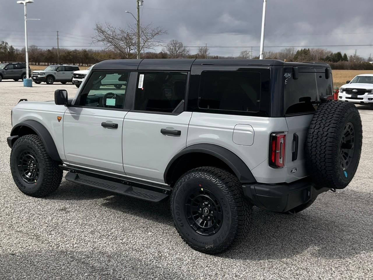 2026 Ford Bronco Badlands Photo2