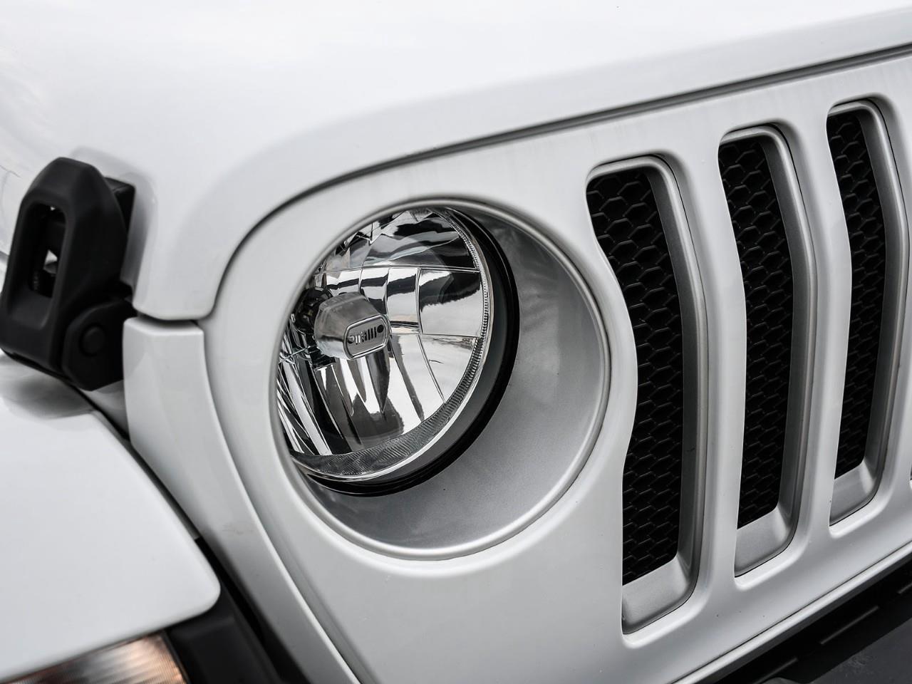 2021 Jeep Wrangler Unlimited Sahara CONVERTIBLE HARDTOP | PANORAMIC ROOF | HTD SEATS | REMOTE START Photo