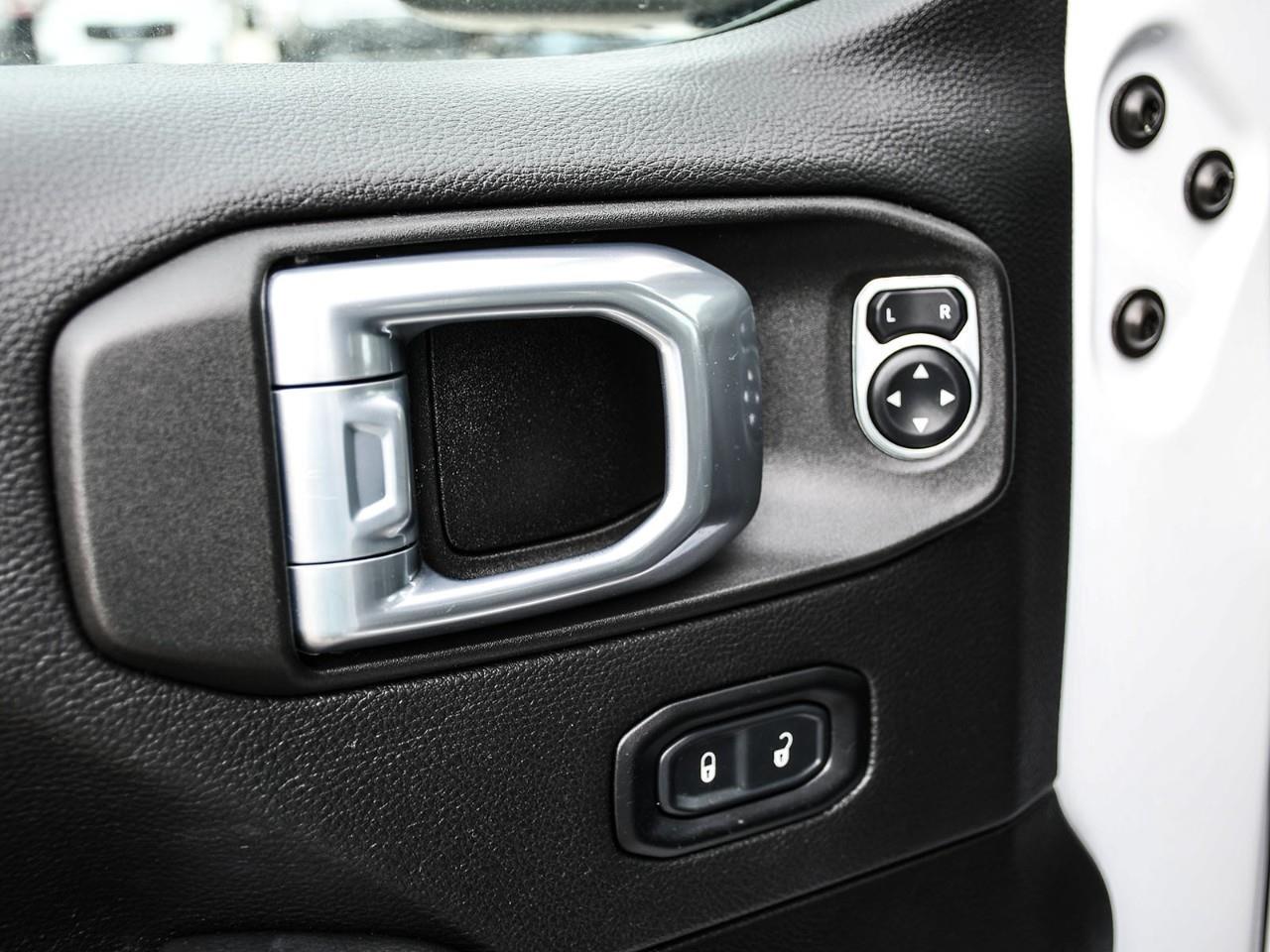 2021 Jeep Wrangler Unlimited Sahara CONVERTIBLE HARDTOP | PANORAMIC ROOF | HTD SEATS | REMOTE START Photo