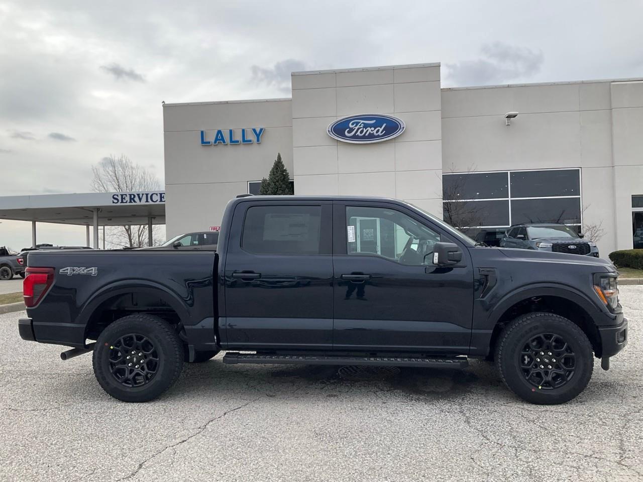 2026 Ford F-150 XLT Photo2