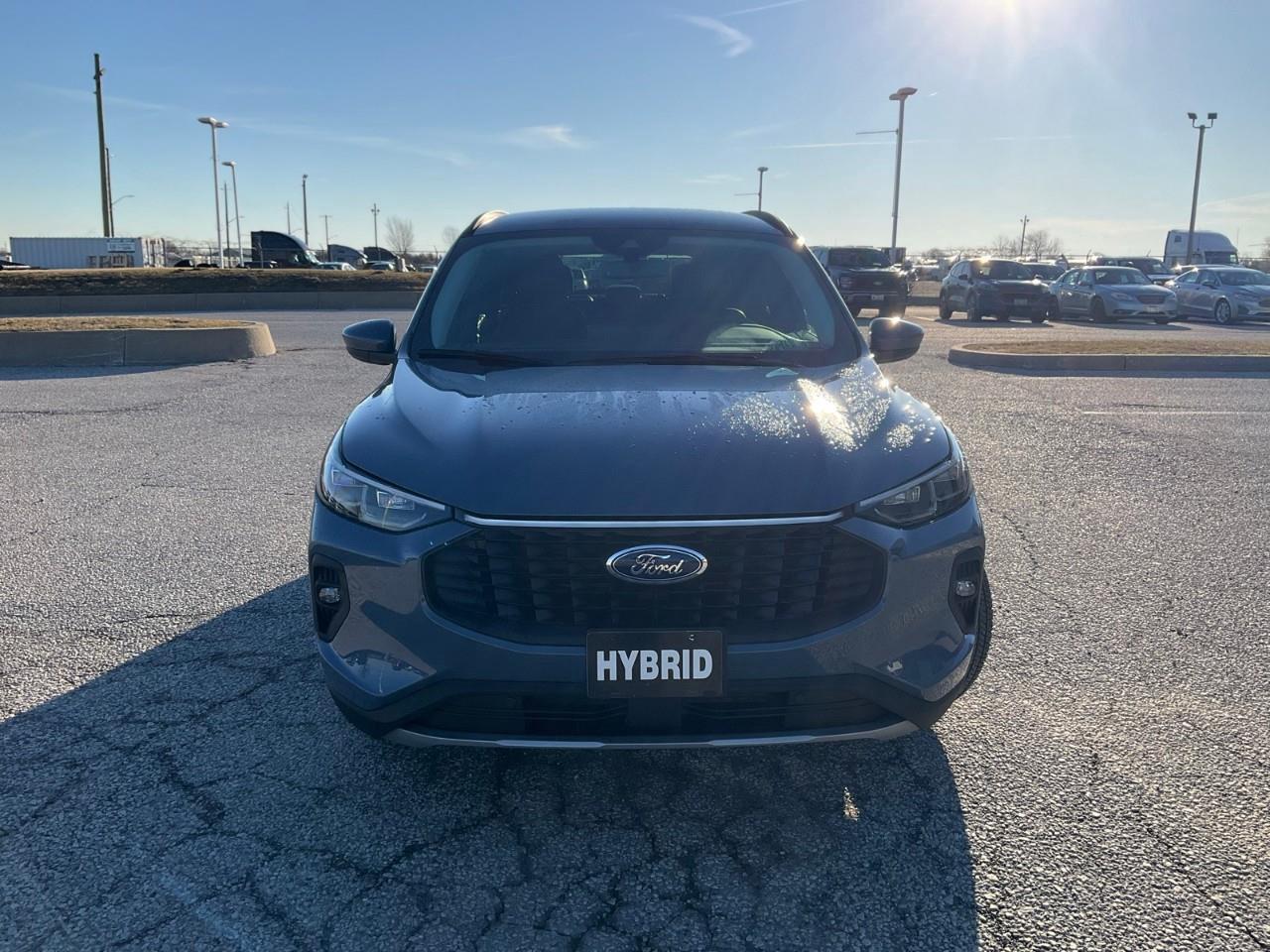 2025 Ford Escape Platinum HYBRID | NAV | HTD SEATS | HTD STEERING | REMOTE START Photo