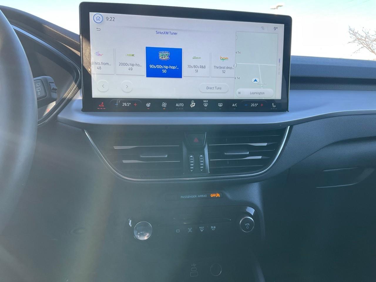 2025 Ford Escape Platinum HYBRID | NAV | HTD SEATS | HTD STEERING | REMOTE START Photo