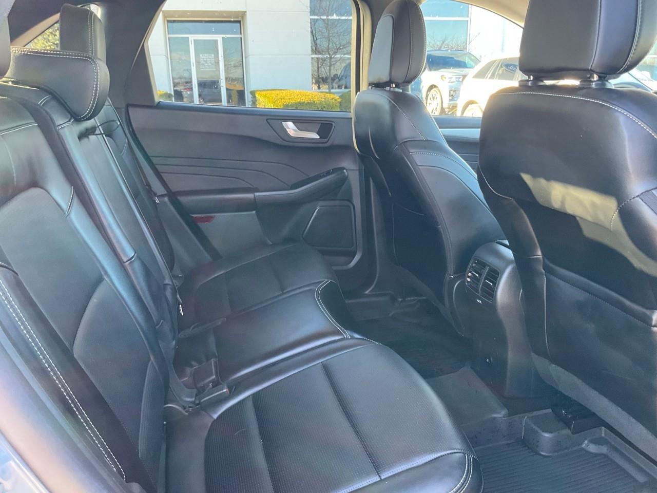 2025 Ford Escape Platinum HYBRID | NAV | HTD SEATS | HTD STEERING | REMOTE START Photo