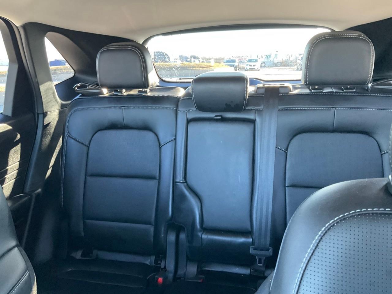 2025 Ford Escape Platinum HYBRID | NAV | HTD SEATS | HTD STEERING | REMOTE START Photo