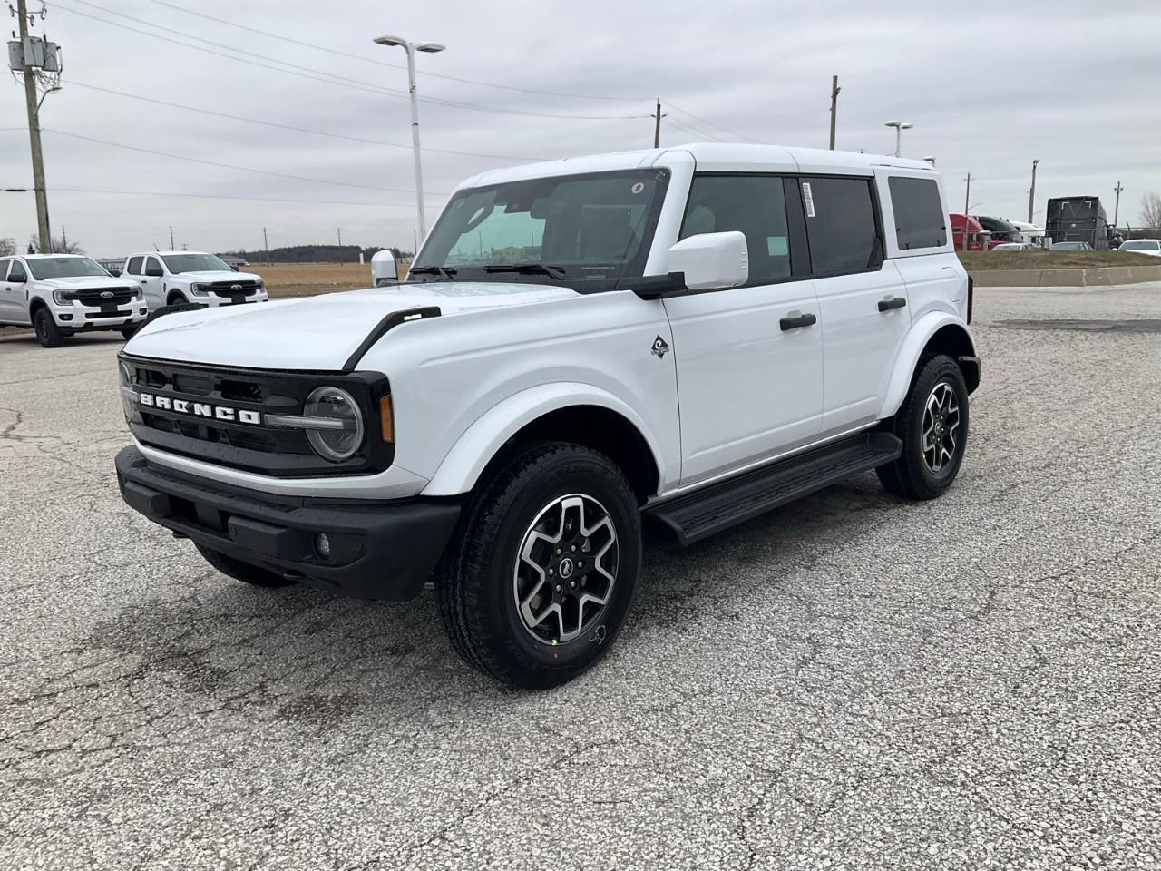 2026 Ford Bronco Outer Banks Photo