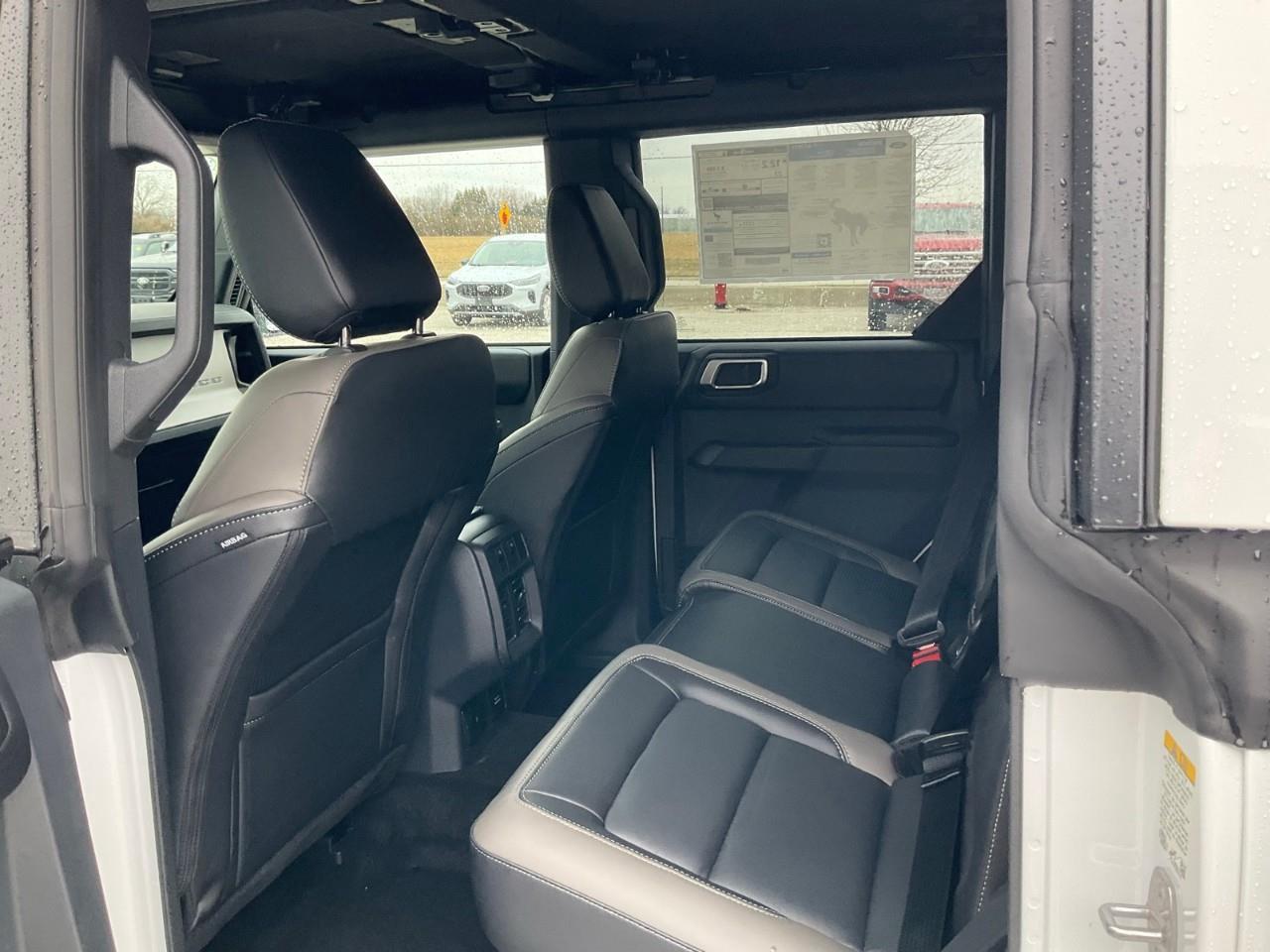 2026 Ford Bronco Outer Banks Photo