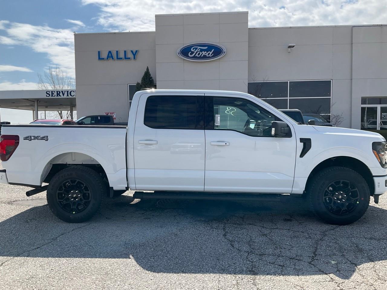 2026 Ford F-150 XLT Photo3