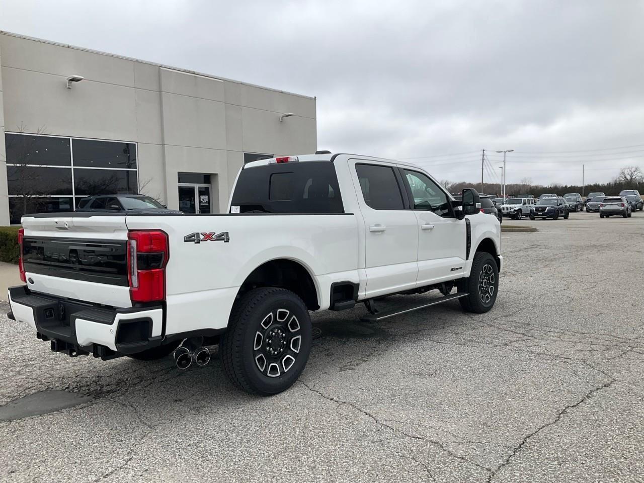 2026 Ford F-250 Platinum Photo