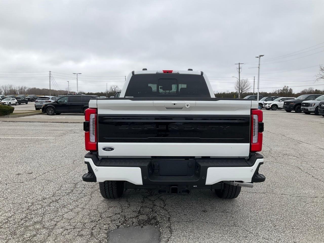 2026 Ford F-250 Platinum Photo4