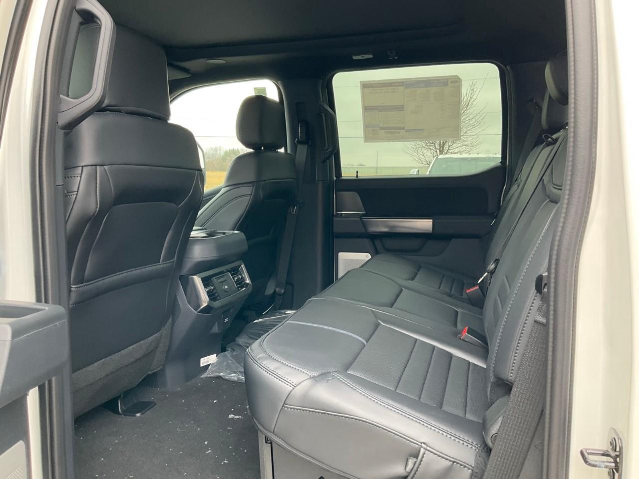 2026 Ford F-250 Platinum Photo