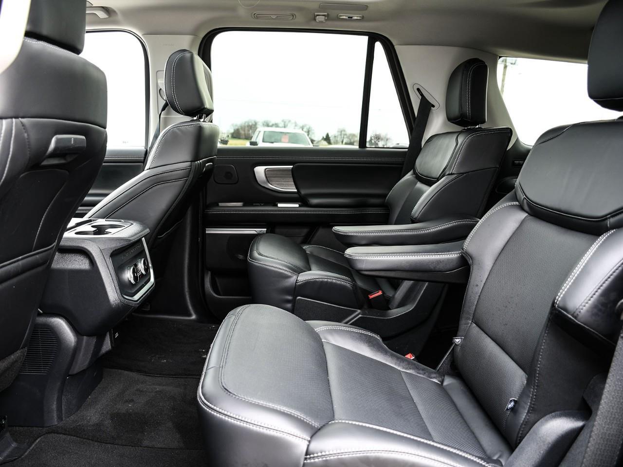 2025 Ford Expedition Platinum NAV | SUNROOF | HTD & COOLED SEATS | ADAPTIVE CRUISE Photo