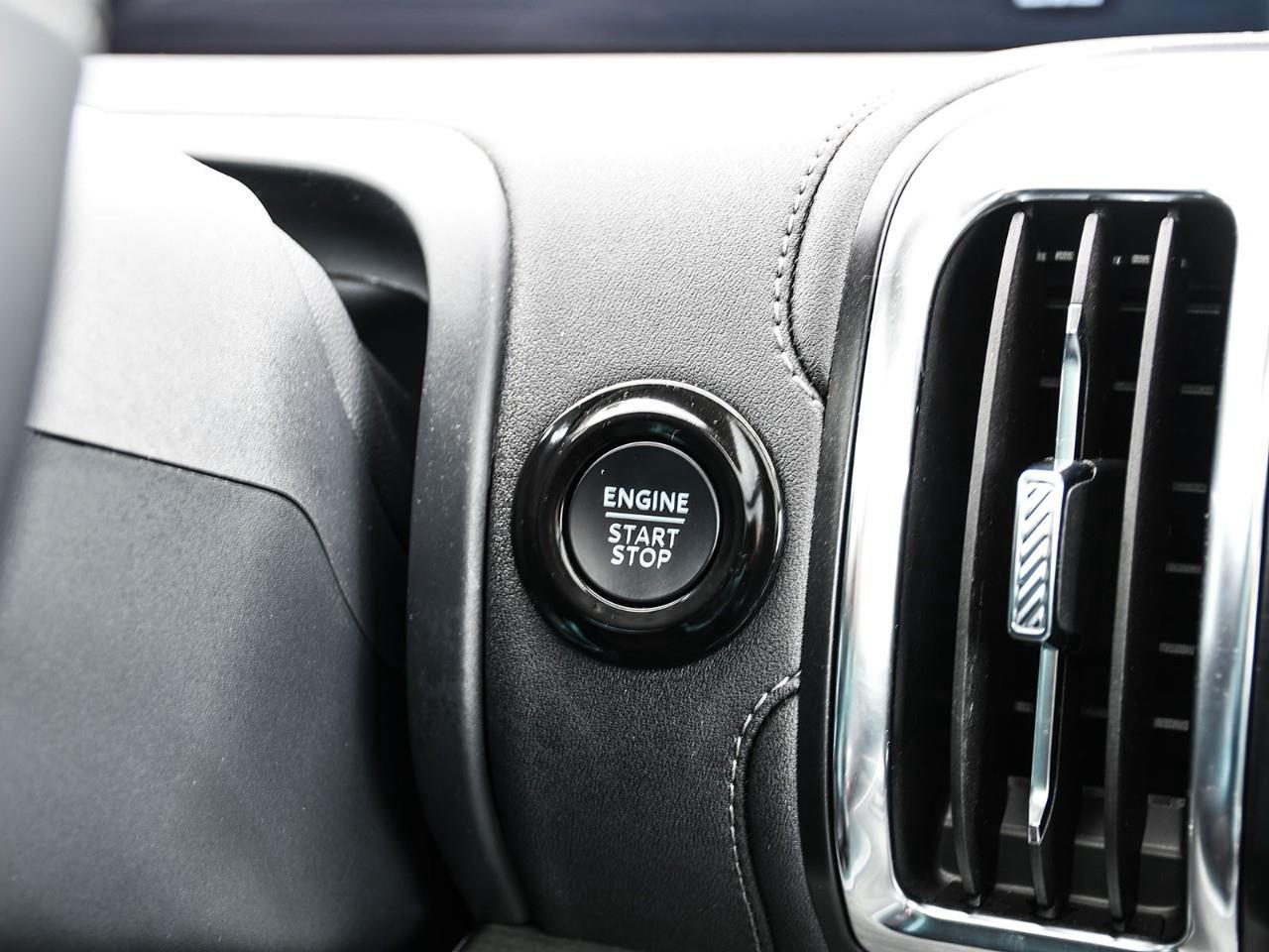 2025 Ford Expedition Platinum NAV | SUNROOF | HTD & COOLED SEATS | ADAPTIVE CRUISE Photo