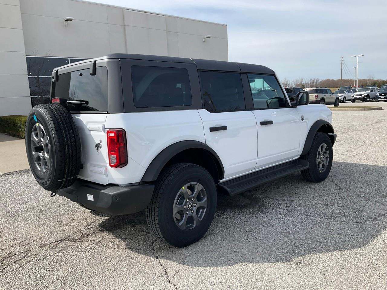 2026 Ford Bronco Big Bend Photo3