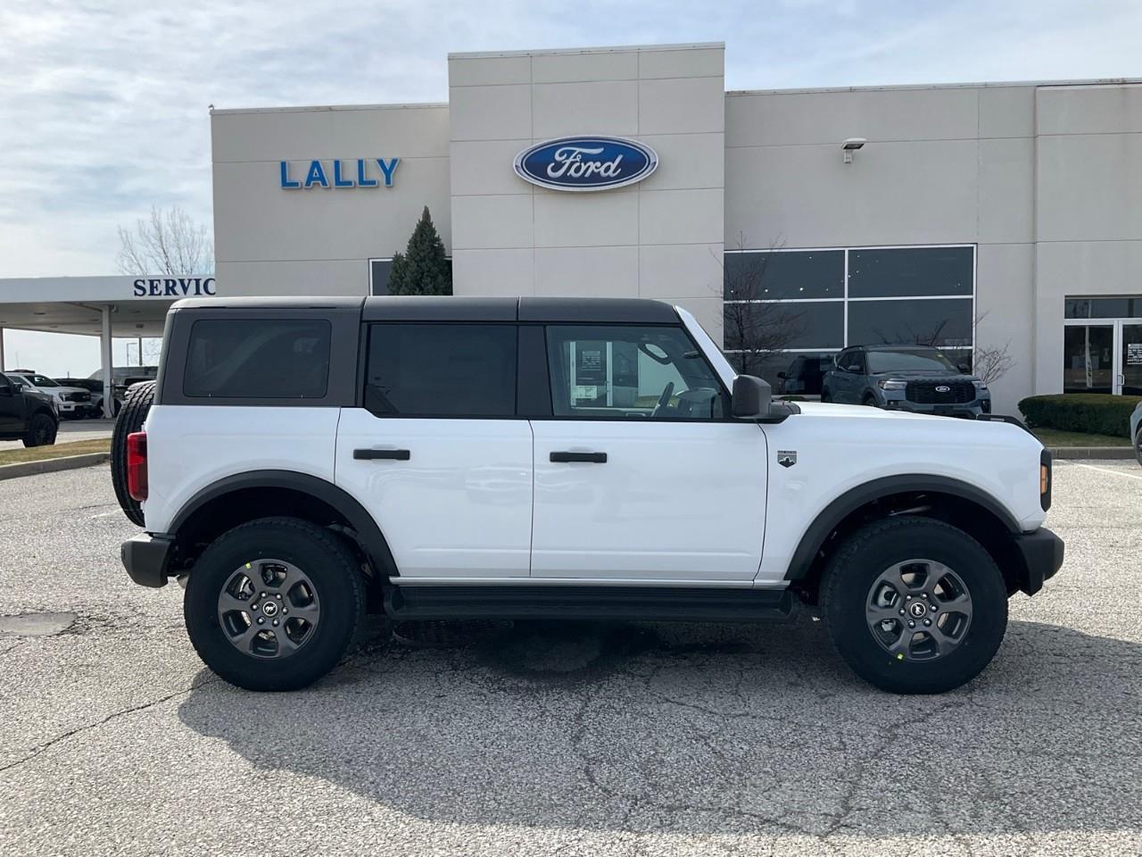 2026 Ford Bronco Big Bend Photo2