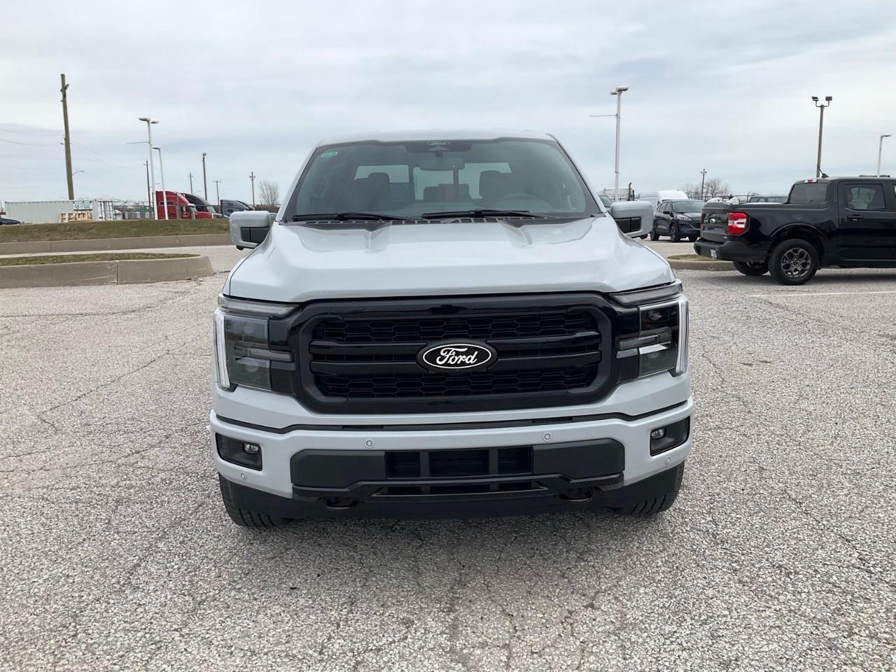 2026 Ford F-150 Lariat Photo4
