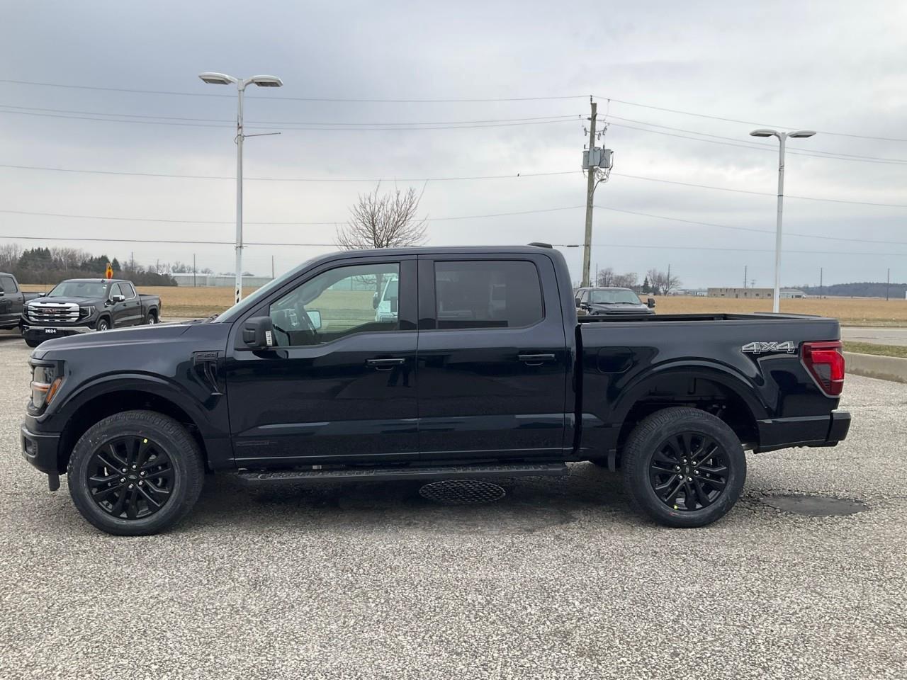 2026 Ford F-150 XLT Photo4