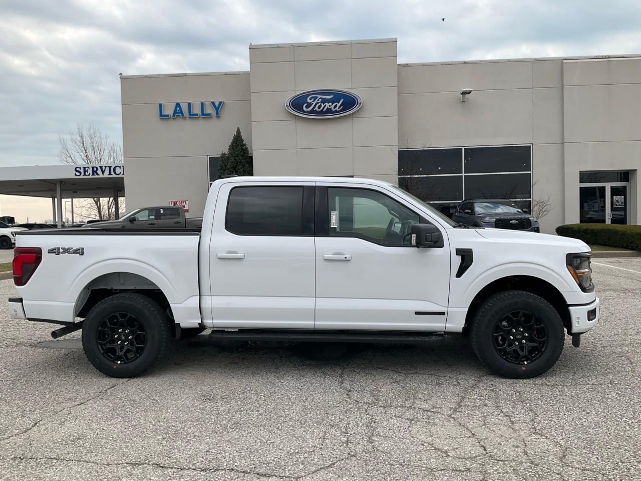 2026 Ford F-150 XLT Photo2