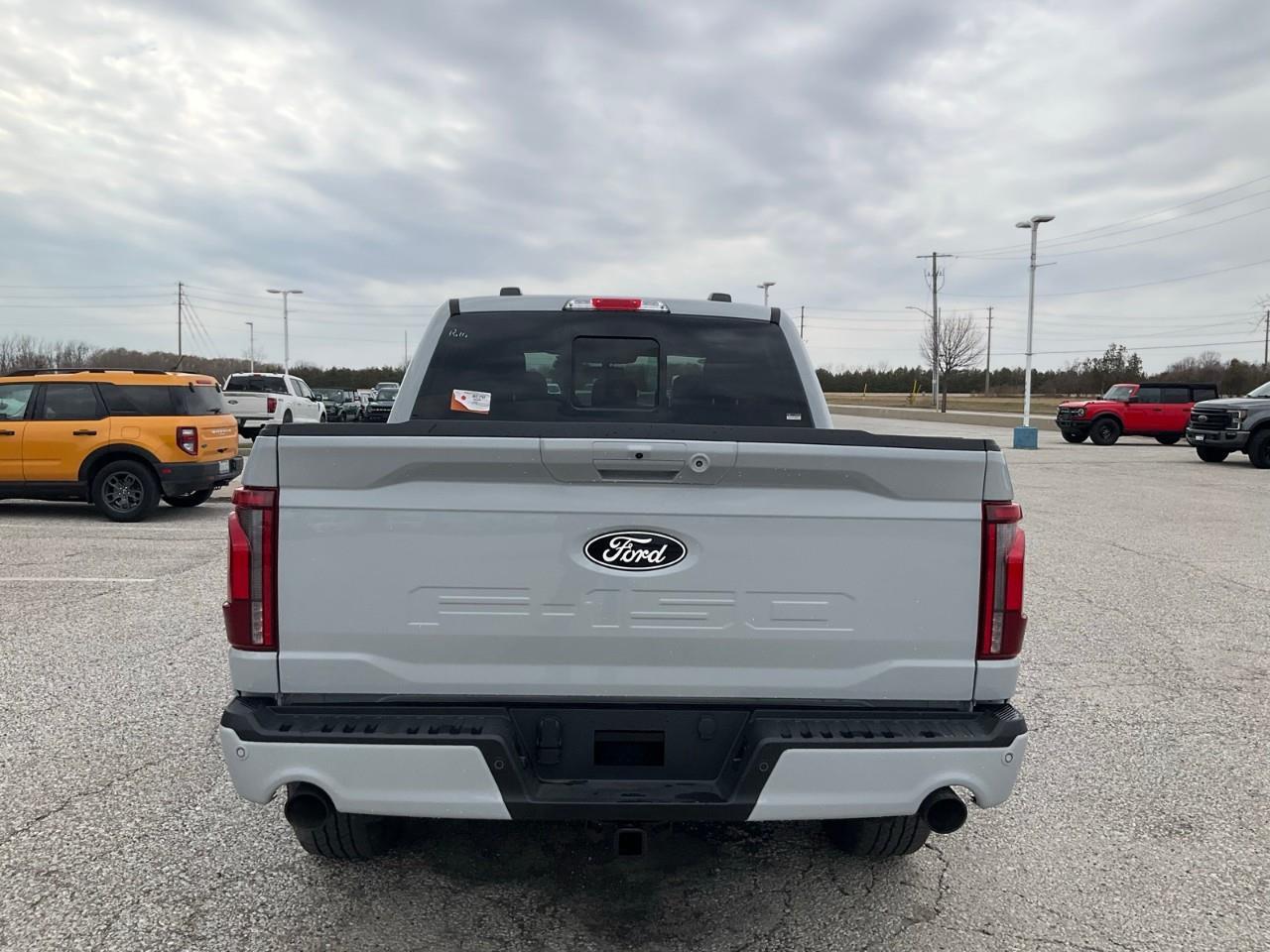 2026 Ford F-150 Lariat Photo4
