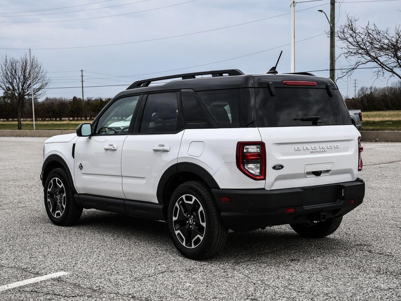 2024 Ford Bronco Sport Outer Banks NAV | SUNROOF | HTD SEATS | ADAPTIVE CRUISE Photo
