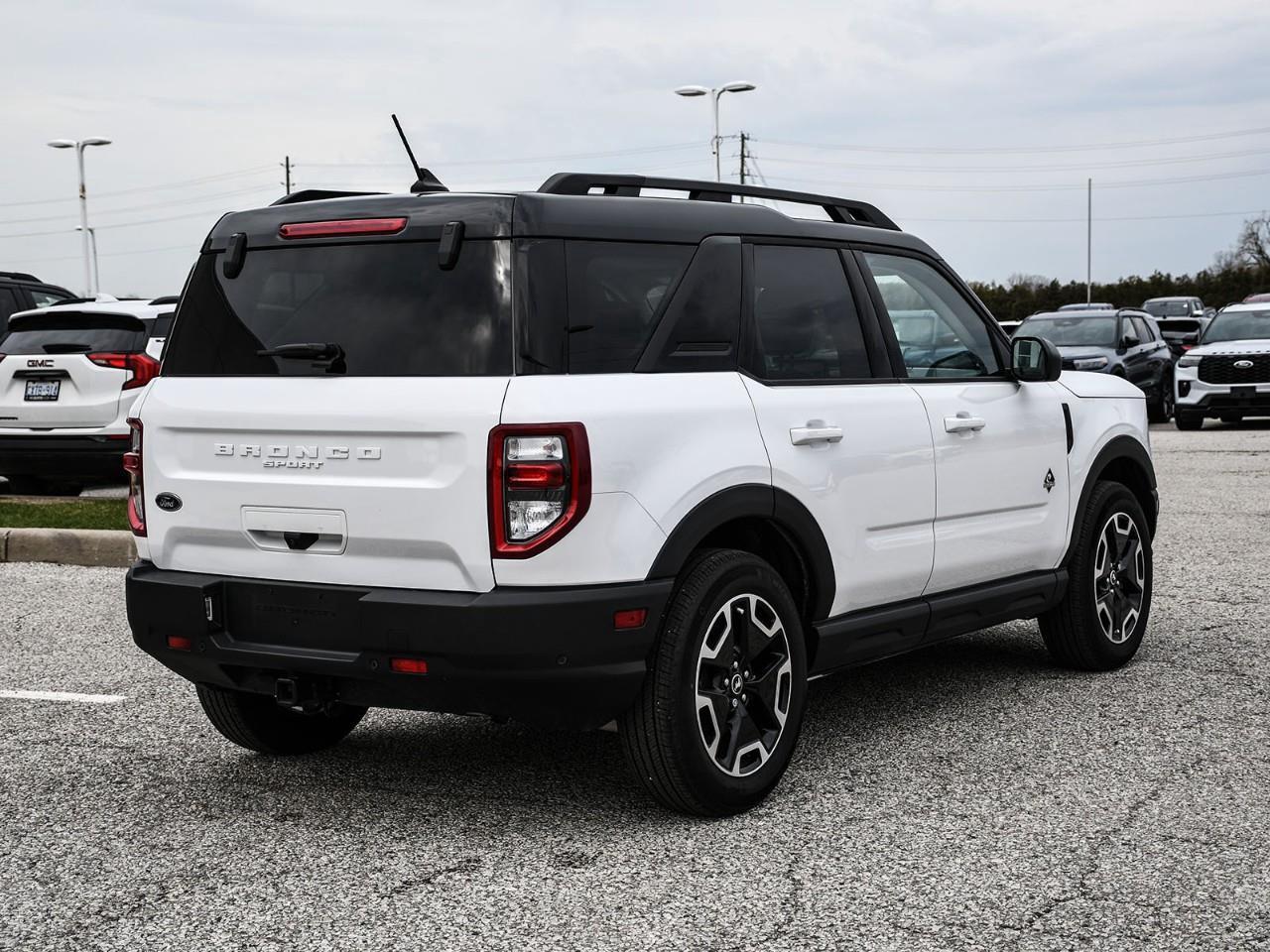 2024 Ford Bronco Sport Outer Banks NAV | SUNROOF | HTD SEATS | ADAPTIVE CRUISE Photo